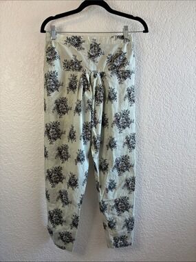 Zeen Pakistani Green Floral Printed Cotton Tapered Trousers Cigarette Pants 10